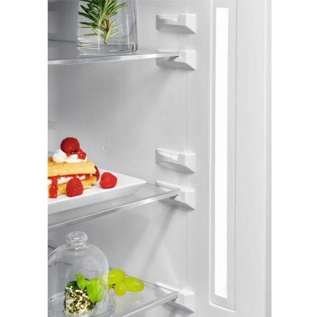 AEG RCB732E3MB 7000 Ultrafresh Total No Frost Fridge Freezer - Black / Stainless Steel