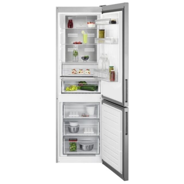 AEG RCB732E3MX Frost free fridge freezer