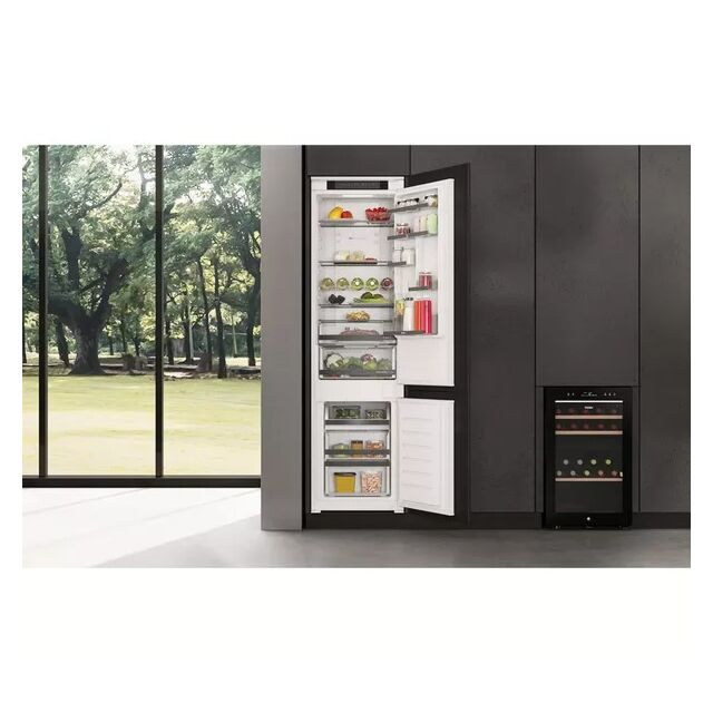 HAIER HBW5519EK Integrated Smart 70/30 Fridge Freezer - Sliding Hinge