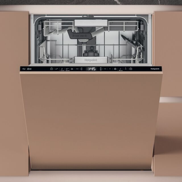 Hotpoint Full Size Built In Dishwasher - 15 Place Settings - C Rated - H7I HP42 L UK