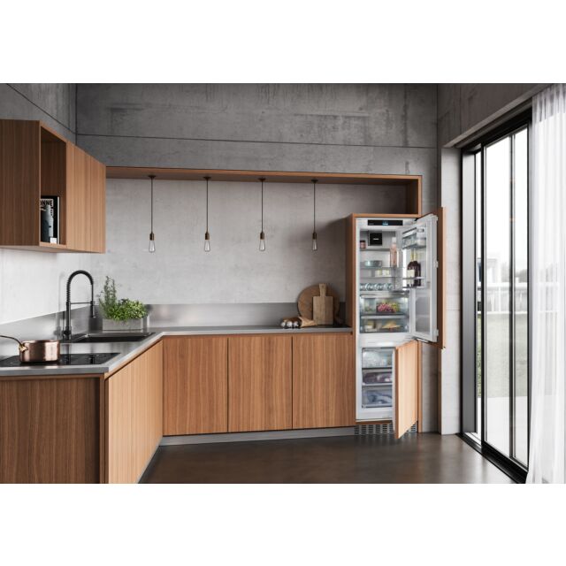 Liebherr ICBNCI5183 BioFresh Professional with HydroBreeze, DuoCooling, NoFrost, InfinitySpring, Ice