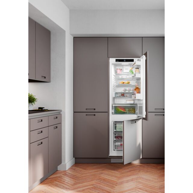 Liebherr ICND5123 EasyFresh, DuoCooling, NoFrost, Soft System, 3 Freezer Drawers, Door on Door