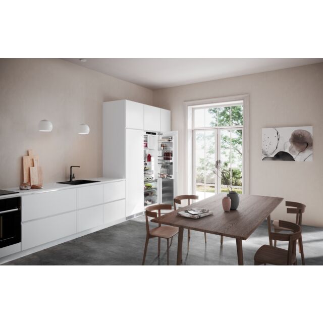 Liebherr IRBAC5171 - 001 AutoDoor, 4* Freezer compartment, BioFresh Professional with HydroBreeze, S