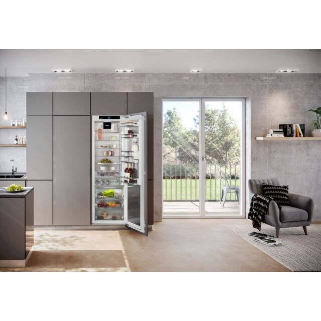 Liebherr IRBAC5190 - 001 AutoDoor, BioFresh Professional with HydroBreeze, InfinitySpring, SoftSyste
