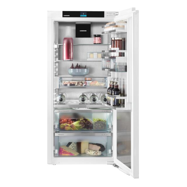 Liebherr IRBBI4170 BioFresh Professional with HydroBreeze, SoftSystem, SmartSteel interior door and 