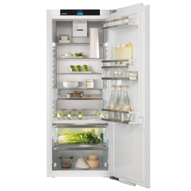 Liebherr IRBCI4550 BioFresh, SoftSystem, SmartSteel interior back, Door on Door