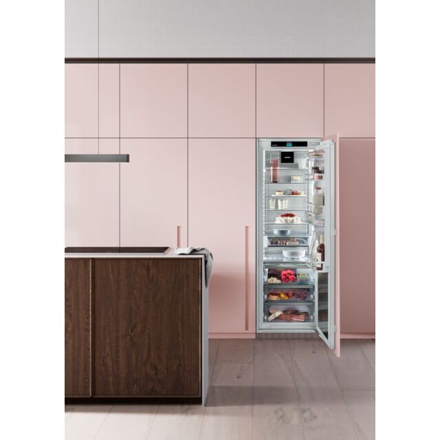 Liebherr IRBDI5180 BioFresh Professional with HydroBreeze, InfinitySpring, SoftSystem, SmartSteel in
