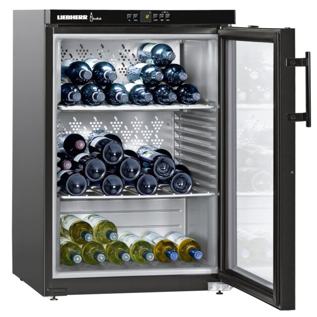 Liebherr WKB1812 3 shelves, HumiditySelect, VibrateSafe, UV Protect, child lock